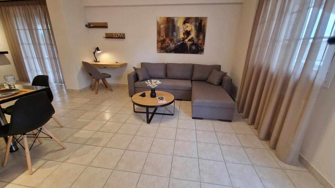 Primrose Apartments Tolo Luaran gambar
